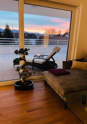 Wohnzimmer möbliert