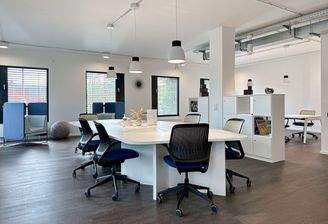 HQ Teltow_Germany_centre 5524_Business Lounge 1.jp