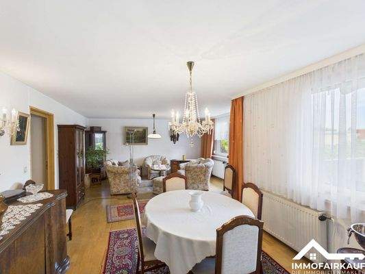 Wohn- u. Esszimmer