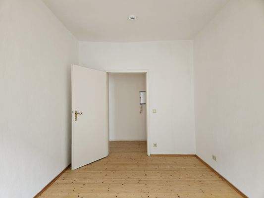 Zimmer 1, Blick Flur.jpg