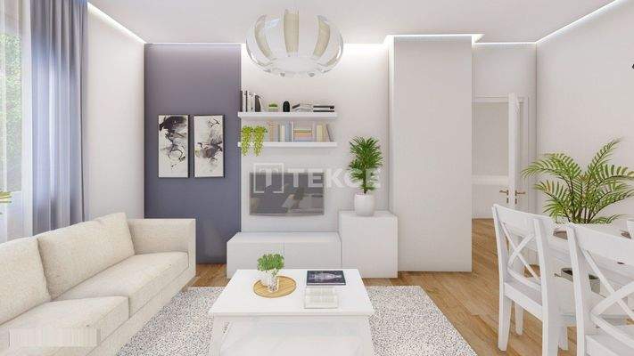 Furnished Building Near the Sea and Tram Stop in Balat İstanbul