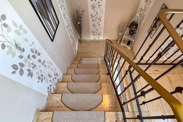 DG - Treppe nach unten