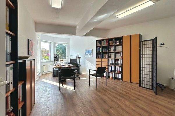 GE 2.OG 2.2 und 2.3 Besprechungsraum Arzt 2