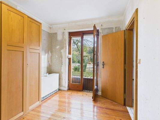 CAM04303G0-PR0097-STILL005