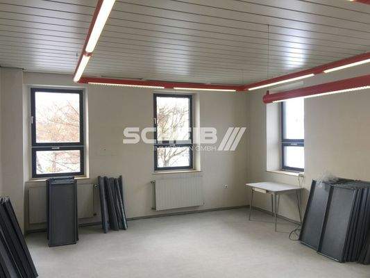 hell durch viele Fenster