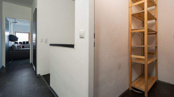 Abstellraum und Vorraum "oben"