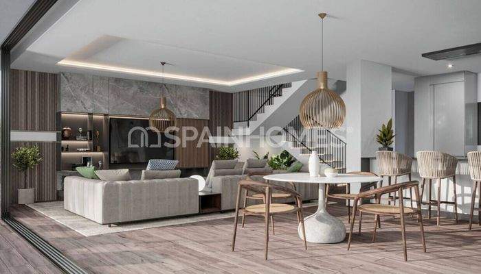 House with Expansive Outdoor Spaces and Infinity Pool in Mijas