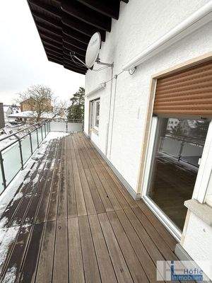 großer Balkon (südliche Ausrichtung)