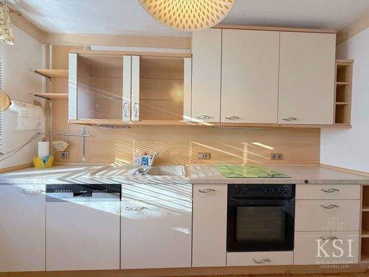 Einbauküche mit E-Geräten