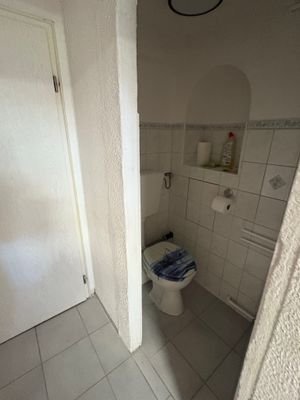 Keller; WC