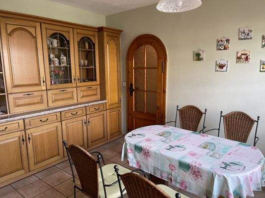 Küche mit Essbereich