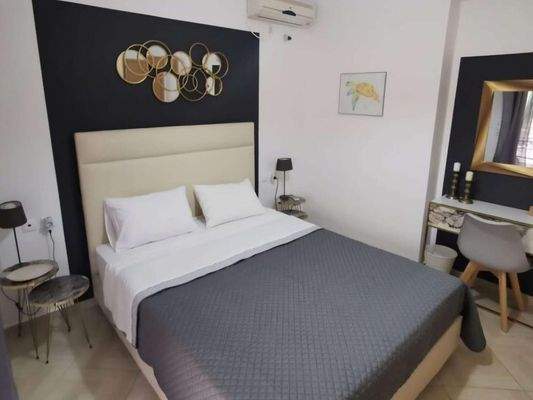 Kreta, Roumeli: Villa in kleiner Wohnanlage zu verkaufen