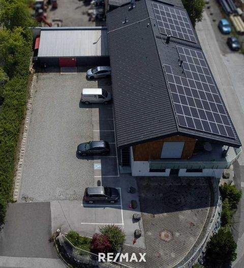 Klausen-Leopoldsdorf Halle, Klausen-Leopoldsdorf Hallenfläche