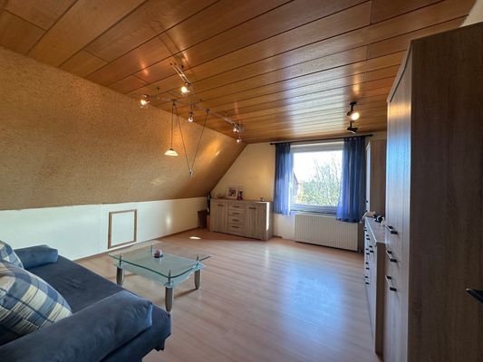 Zimmer ca. 15m² DG