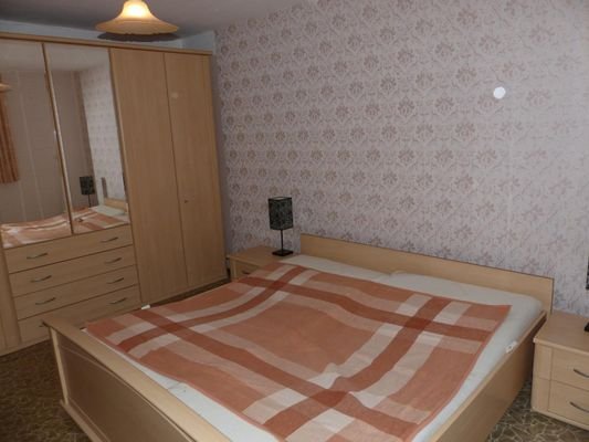 Schlafzimmer B.2