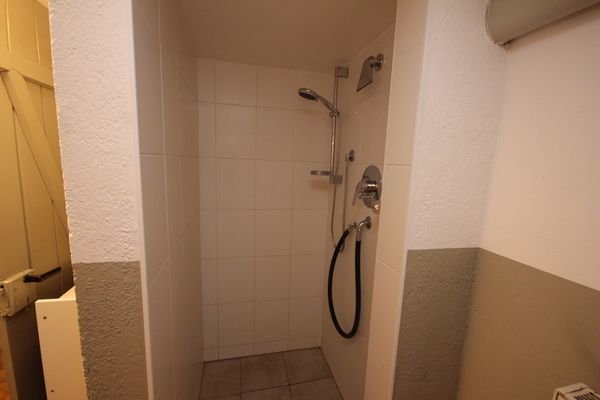 Dusche im KG