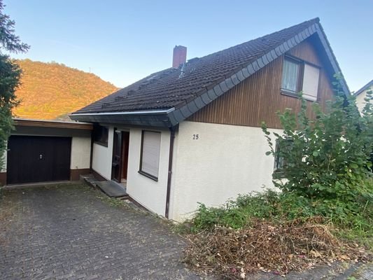 Ansicht Haus mit Garage.jpg