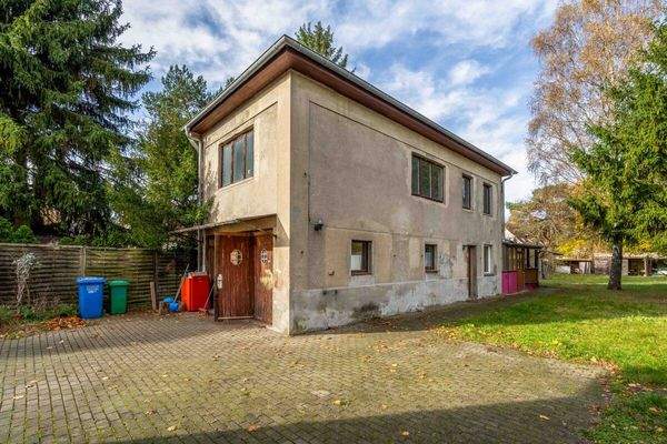 Pool & Freizeithaus am Waldrand