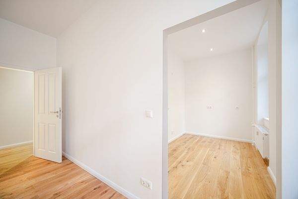 Und angrenzender Küche