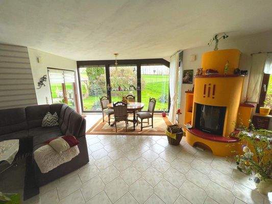 Wohnzimmer/Wassergeführter Kaminofen