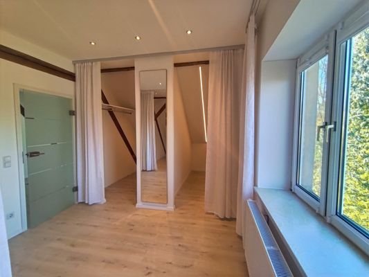 Zimmer 1 DG 2