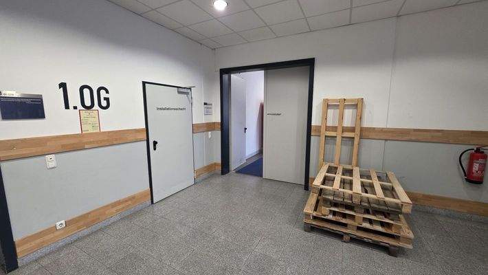 Eingangstür vom Büro