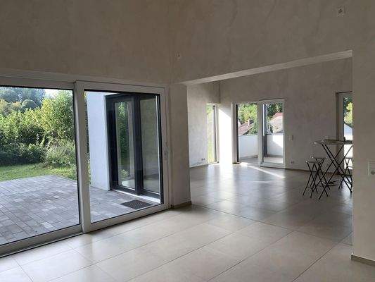 Wohnzimmer, Blick ins Esszimme