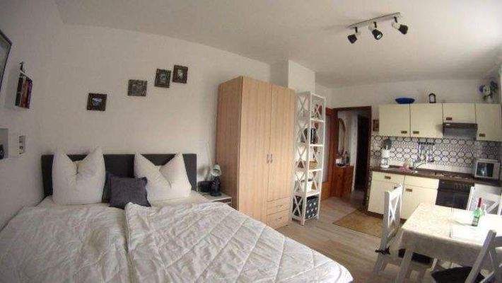 Schlafbereich/offene Küche