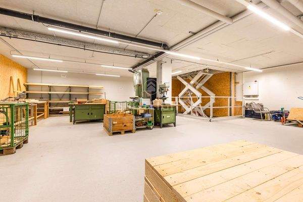 Hubscherentisch im UG