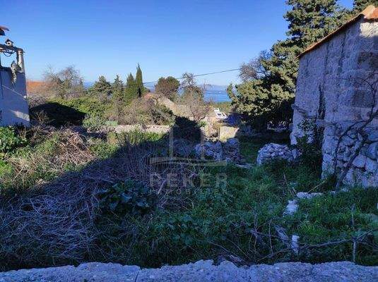 Baugrundstück auf der malerischen Insel Hvar