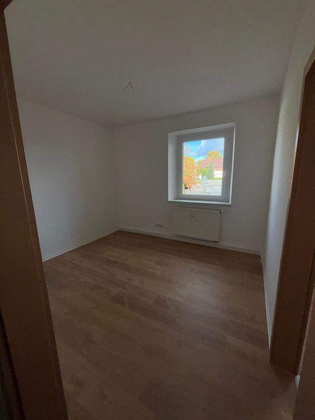 1 Monat Mietfrei nach Erstbezug! Helle 4 Raum Wohnung zu vermieten! - Photo 4