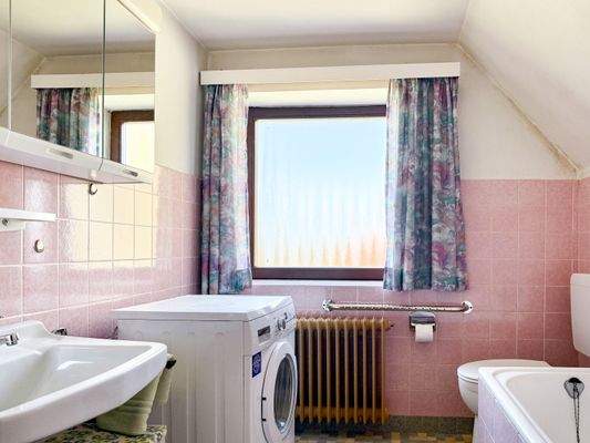 Badezimmer im Dachgeschoss