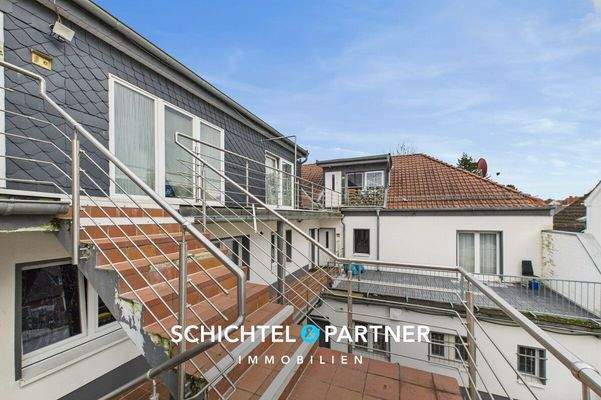 S&P | Eingangsbereich