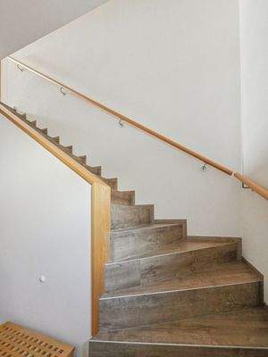 Treppe (3-Raum-Maisonettewohnung, Haus Nr. 5)