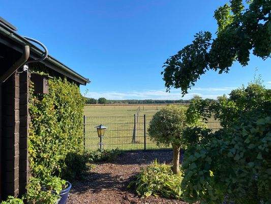 Südliche Grundstücksgrenze