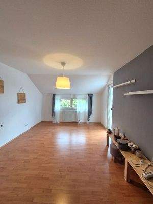 Schlafzimmer mit Zugang zum Balkon