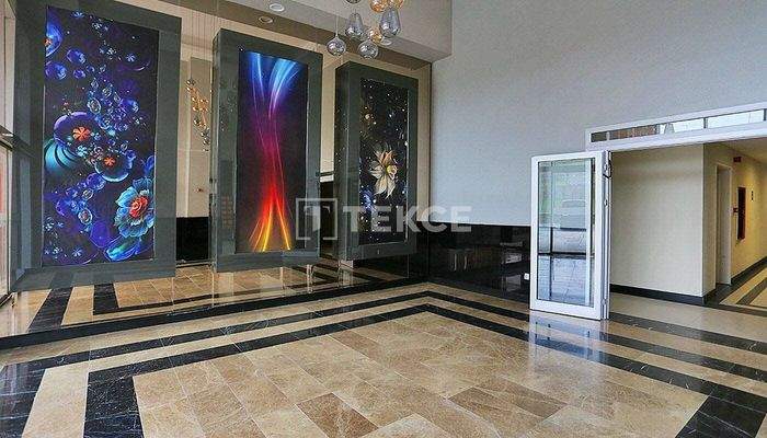 Apartments with Outdoor Swimming Pool in İstanbul Avcılar