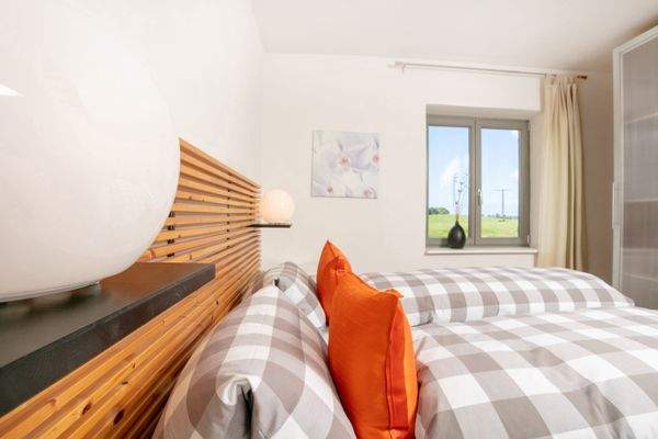 WE Bernstein Schlafzimmer 