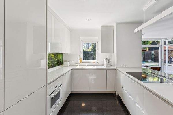 High-quality fitted kitchen with unique aquarium