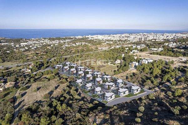 Detached Villas with Unblocked Sea and Mountain Views in Girne