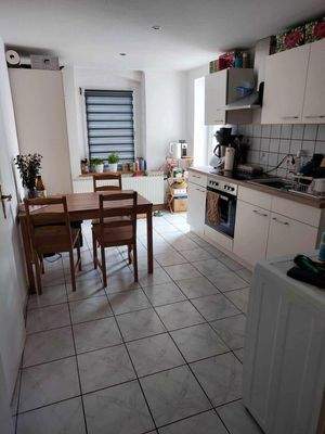 Küche mit Essbereich