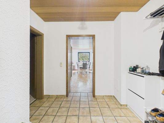 CAM01223G0-PR0152-STILL032