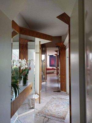 Flur zum Bad, Ankleide- und Schlafzimmer 