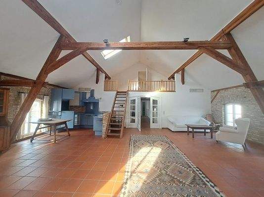 Wohnzimmer/ Blick zur Küche