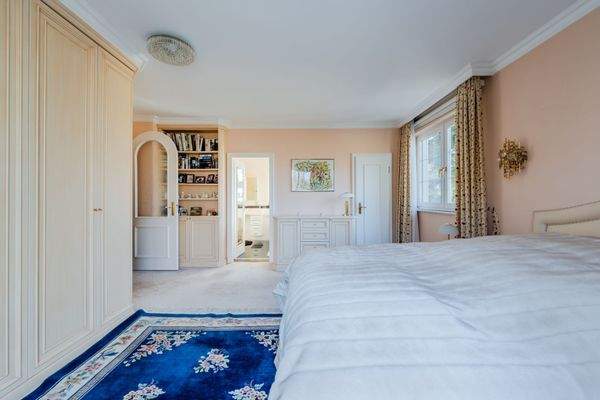 Schlafzimmer en suite Badezi.