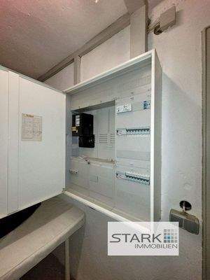 Installation Elektro instand.jpg