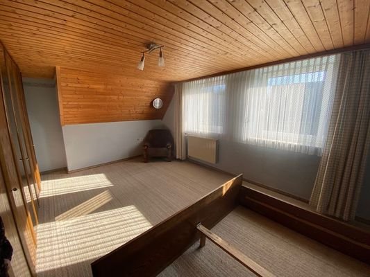 Ein Zimmer im Obergeschoß