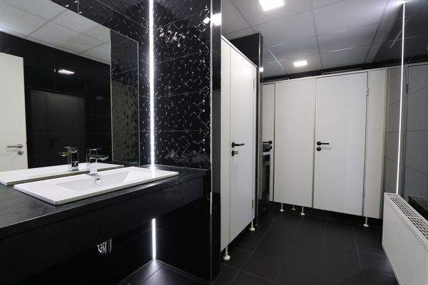 exklusive WC-Anlagen