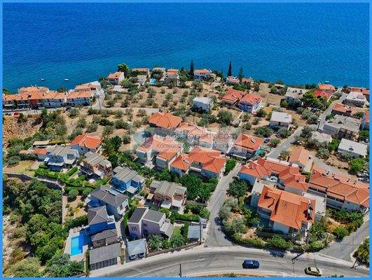 1475f8e166d34798960bb5a7992bd100-original