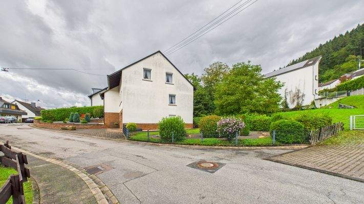 CAM01984G0-PR0521-STILL001